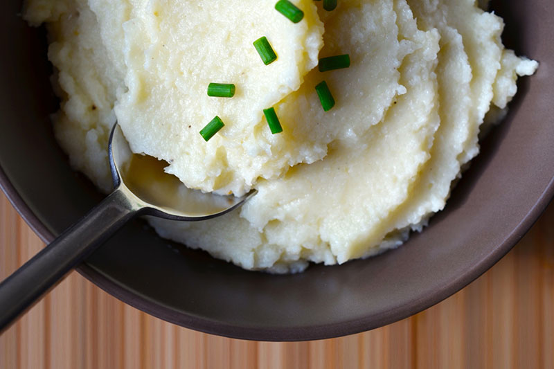 paleo garlic cauliflower mashed potatoes